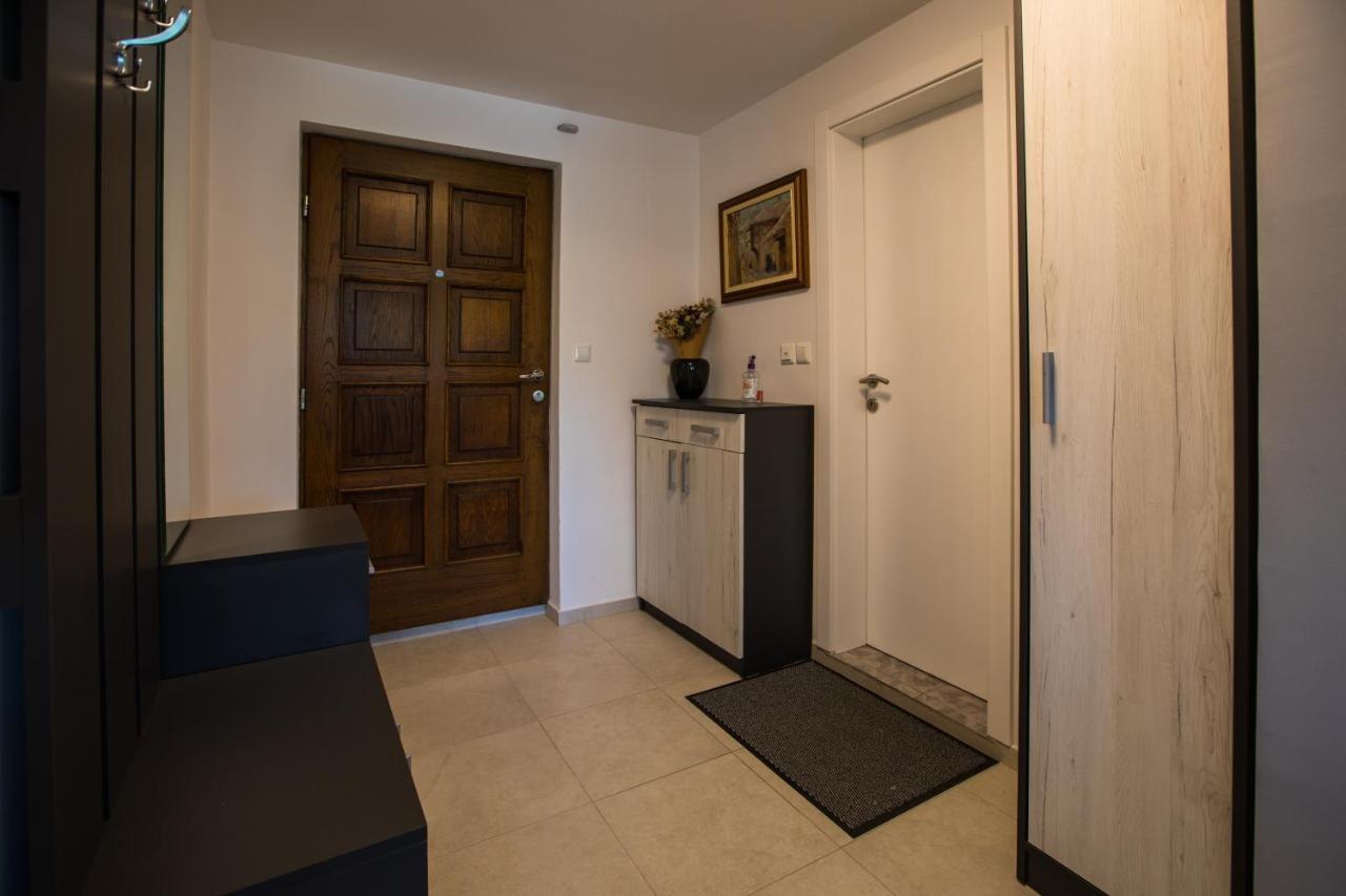 Apartment Salman SJJ Esterno foto